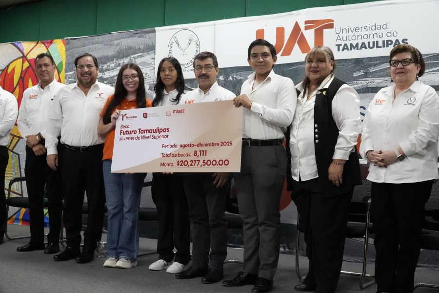 Aumentan becas de la UAT a 8,800