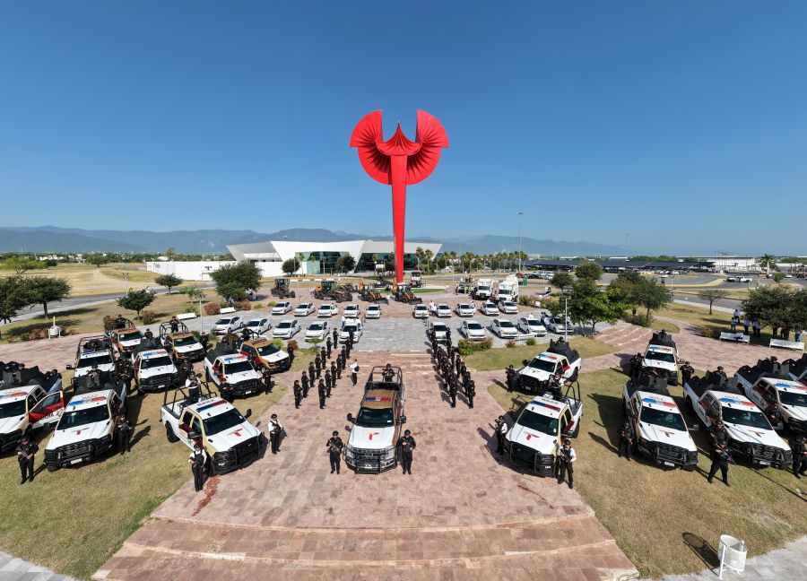 Renueva Gobernador parque vehicular de tres secretarías